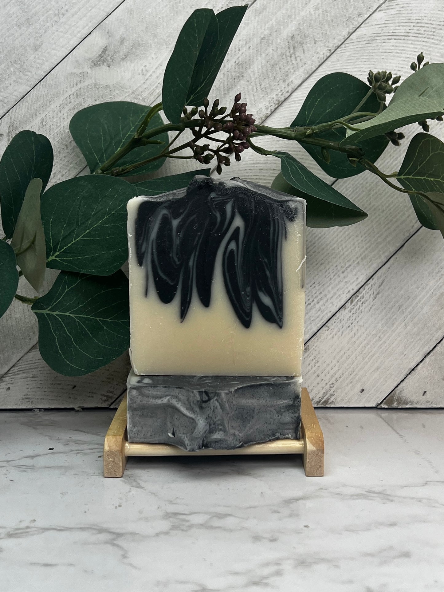 Tea Tree & Activated Charcoal